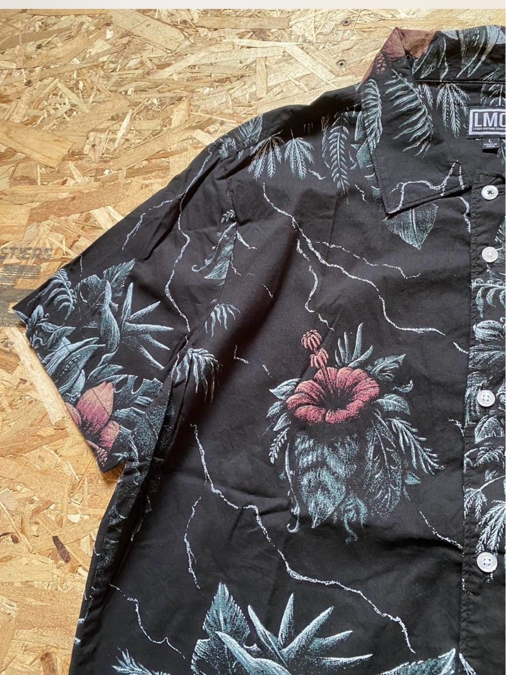 LMC Black Hawaiian Skull/Floral Short-Sleeve Button-Down Shirt - Picture 4 of 8